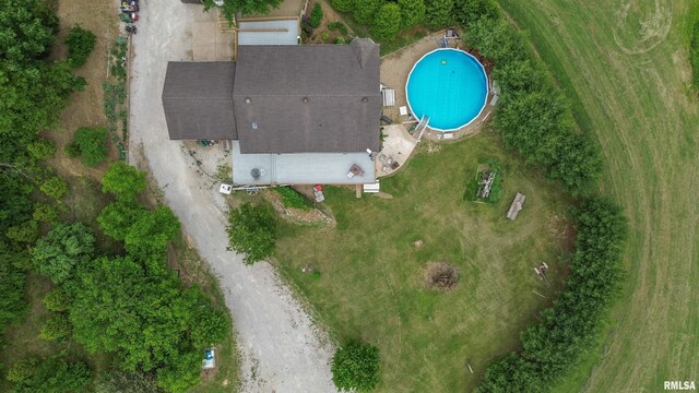 21501 N Berchtold Rd, Chillicothe, IL 61523 - aerial view of property and surrounding area with a pool area