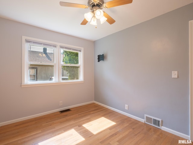 621 E Sciota Ave, Peoria Heights, IL 61616 - spare room with light wood-style flooring and ceiling fan
