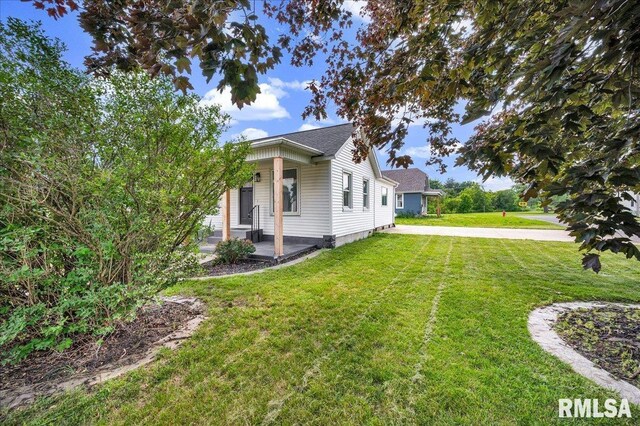 111 N Church St, Roanoke, IL 61561 - photo 15
