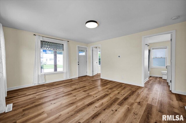 111 N Church St, Roanoke, IL 61561 - photo 3