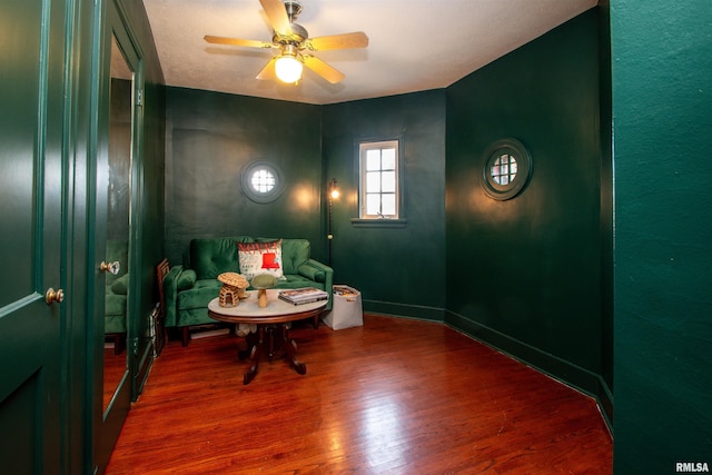 3316 N Biltmore Ave, Peoria, IL 61604 - sitting room featuring wood finished floors and a ceiling fan