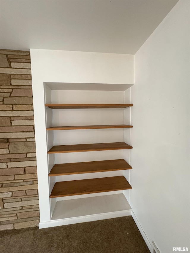 502 W Crestwood Dr, Peoria, IL 61614 - view of closet