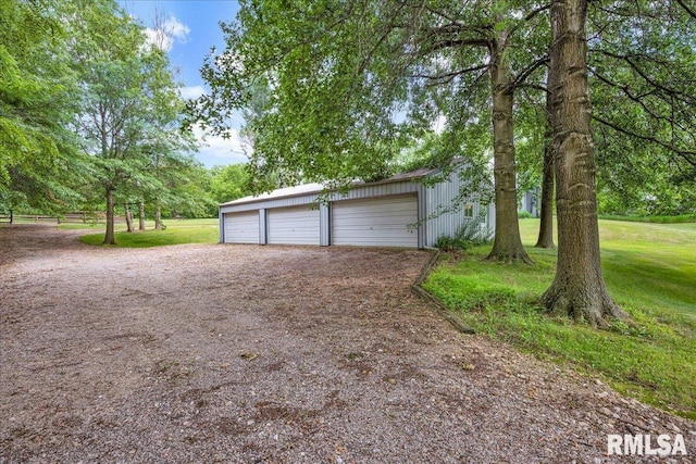 1522 N Stone School Rd, Elmwood, IL 61529 - view of detached garage