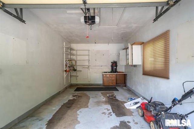 748 E Poplet Hollow Rd, Peoria, IL 61614 - garage with a garage door opener