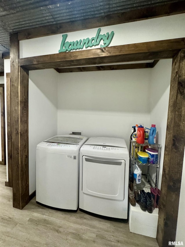 442 W Oak St, Smithfield, IL 61477 - laundry room with independent washer and dryer and light wood finished floors