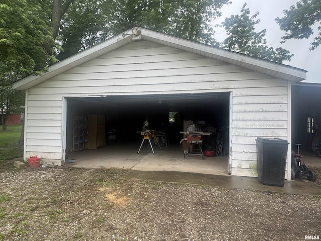 442 W Oak St, Smithfield, IL 61477 - view of detached garage