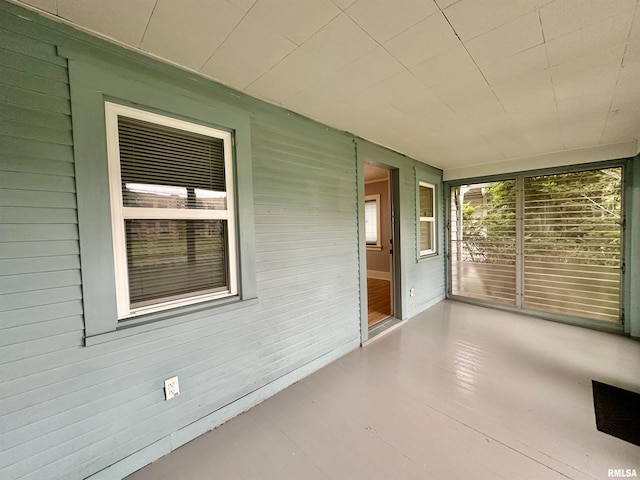 904 E Forrest Hill Ave, Peoria, IL 61603 - view of unfurnished sunroom