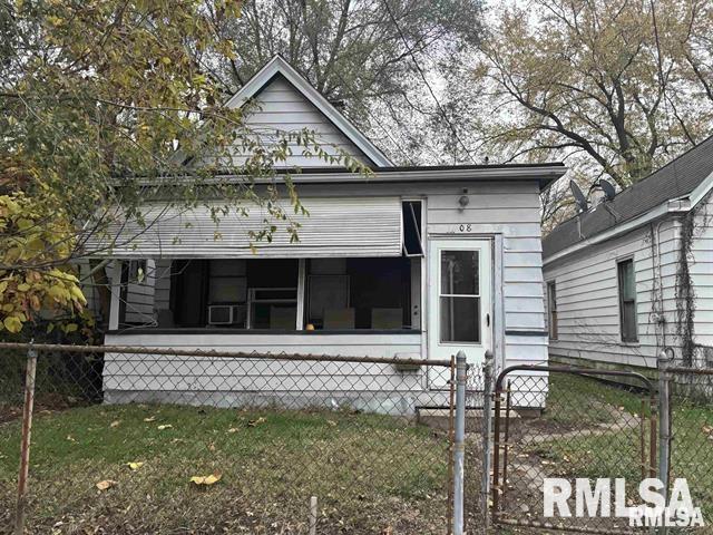 1608 S Lydia Ave, Peoria, IL 61605 - rear view of property featuring a gate