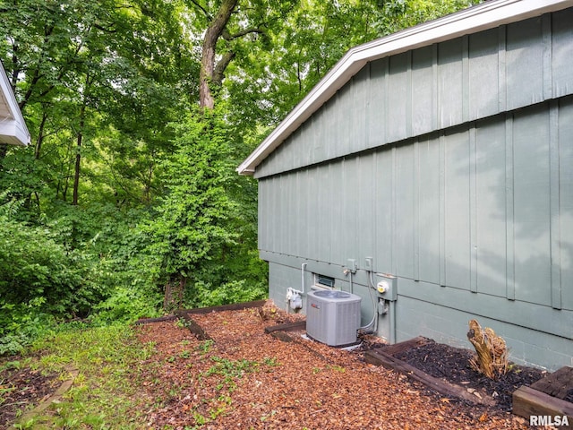 743 W Wonderview Dr, Dunlap, IL 61525 - view of home's exterior with a cooling unit