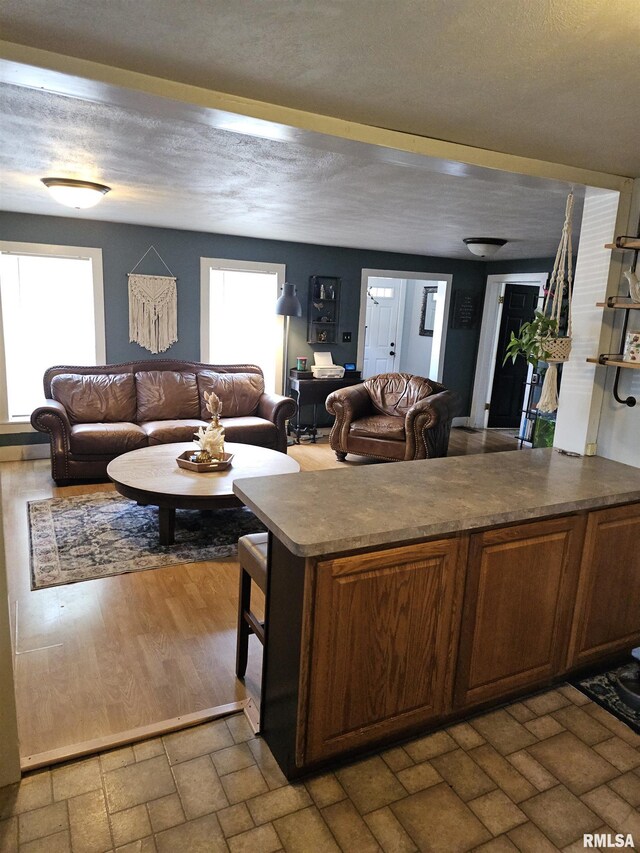 75 W 5th St, El Paso, IL 61738