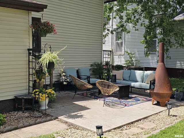 75 W 5th St, El Paso, IL 61738