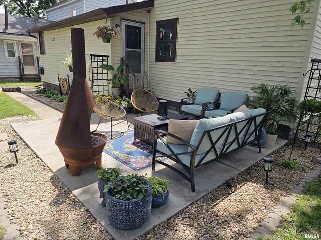 75 W 5th St, El Paso, IL 61738