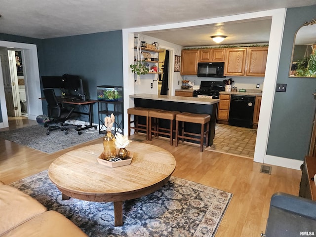 75 W 5th St, El Paso, IL 61738