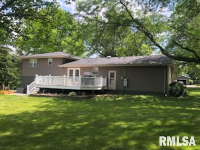 8109 N Blackbridge Rd, Edwards, IL 61528 - back of house with a wooden deck and a yard