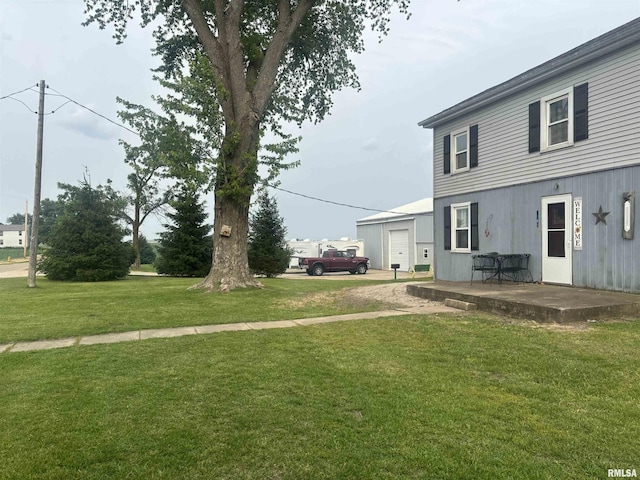 1549 County Road 400 N, Lacon, IL 61540 - view of grassy yard featuring a patio area
