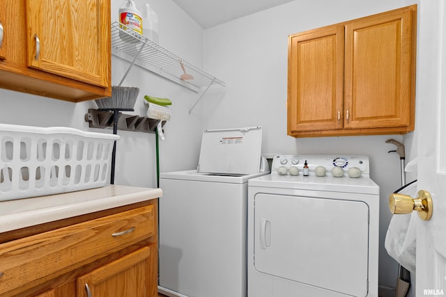 161 Lakecrest Pl, Dahinda, IL 61488 - laundry area featuring cabinet space and independent washer and dryer