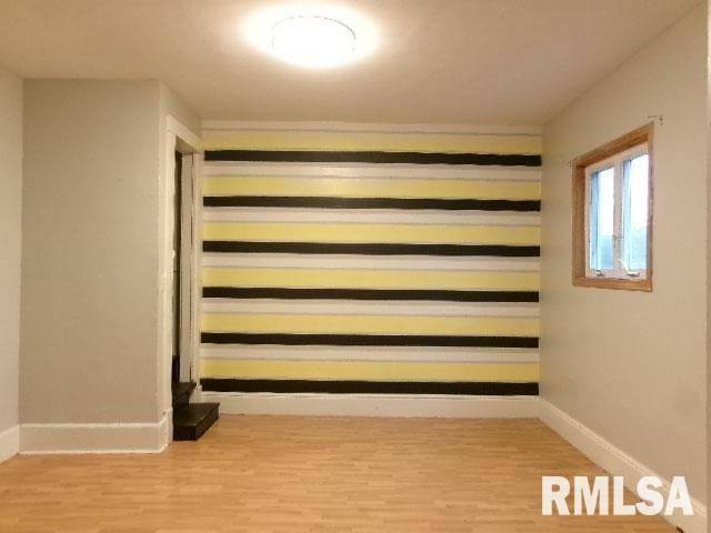 335 W Walnut St, Washburn, IL 61570 - interior space