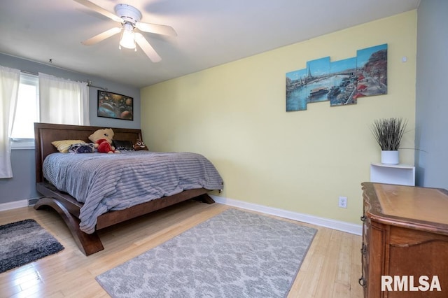 1200 Highview Rd, East Peoria, IL 61611 - bedroom featuring light wood-type flooring and ceiling fan