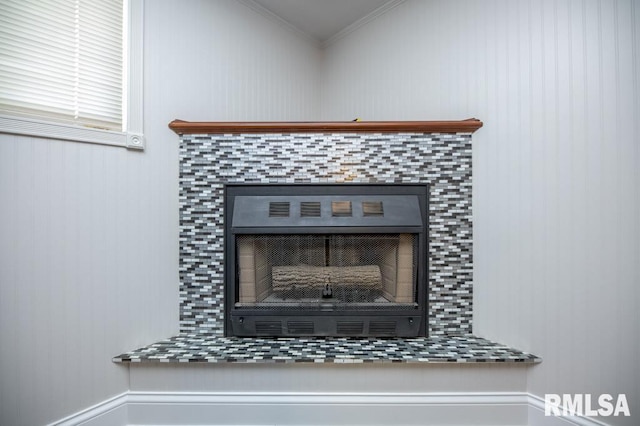 1200 Highview Rd, East Peoria, IL 61611 - detailed view of a fireplace and ornamental molding