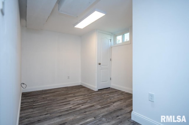 1200 Highview Rd, East Peoria, IL 61611 - spare room featuring wood finished floors and baseboards