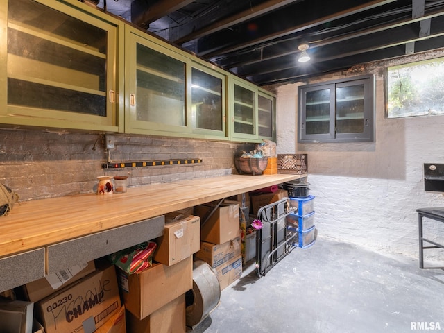 405 Washington St, Pekin, IL 61554 - bar area with unfinished concrete floors