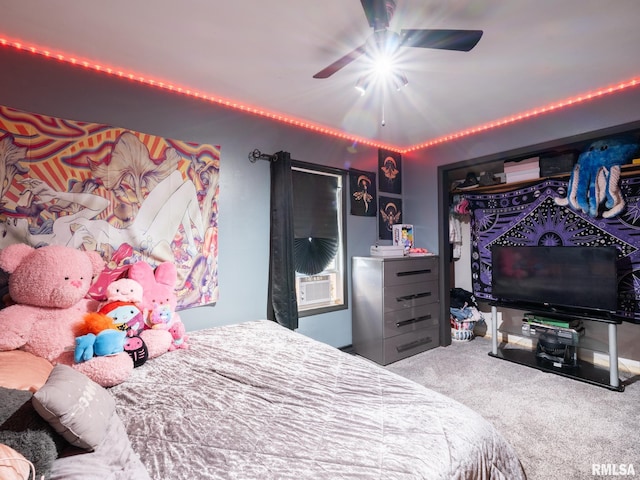 405 Washington St, Pekin, IL 61554 - carpeted bedroom featuring ceiling fan