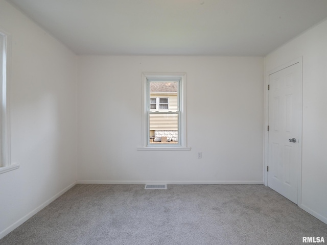 1108 Mechanic St, Pekin, IL 61554 - empty room with carpet
