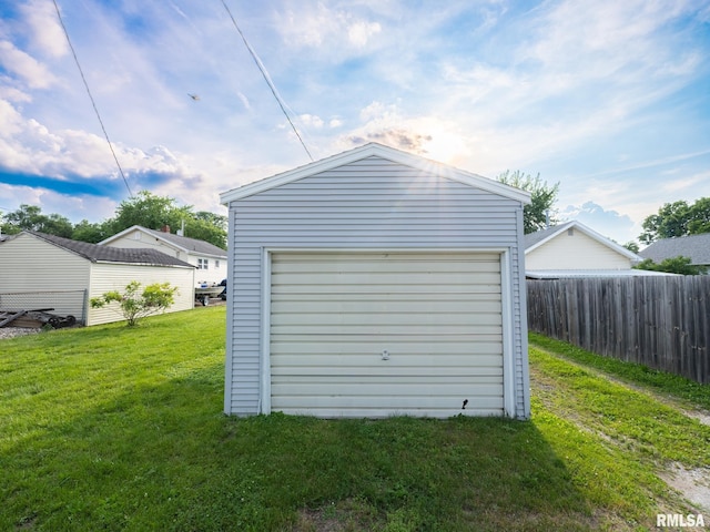 1108 Mechanic St, Pekin, IL 61554 - view of detached garage