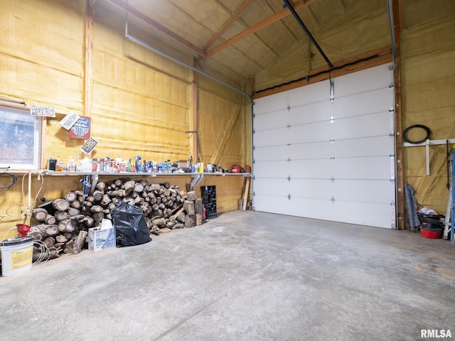21218 E County Highway 17, Canton, IL 61520 - garage with a workshop area