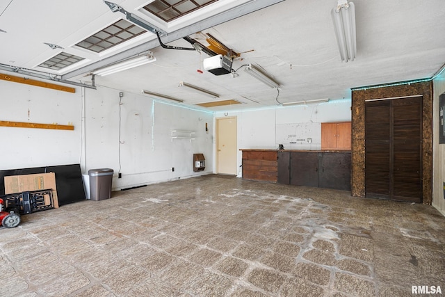 112 Iron Bark Ct, East Peoria, IL 61611 - garage featuring a garage door opener