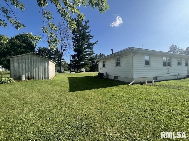 106 W Hickory St, Industry, IL 61440 - photo 4
