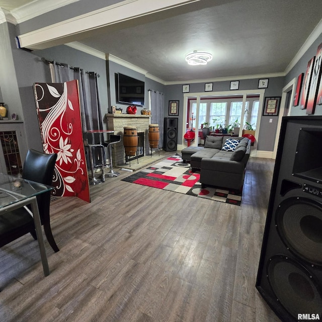 211 E Frye Ave, Peoria, IL 61603 - living room with ornamental molding and wood finished floors