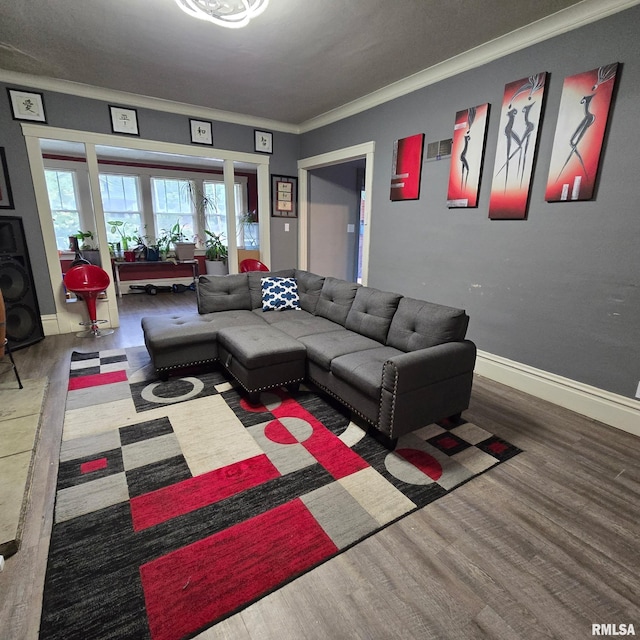 211 E Frye Ave, Peoria, IL 61603 - living area featuring wood finished floors and crown molding