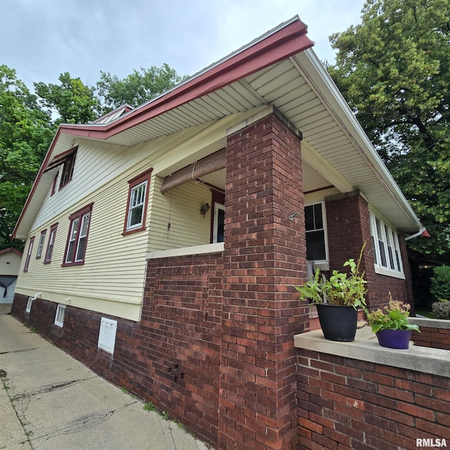 211 E Frye Ave, Peoria, IL 61603 - view of side of home featuring brick siding