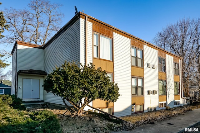 1312 E Wilson Ave, Peoria, IL 61603 - photo 1