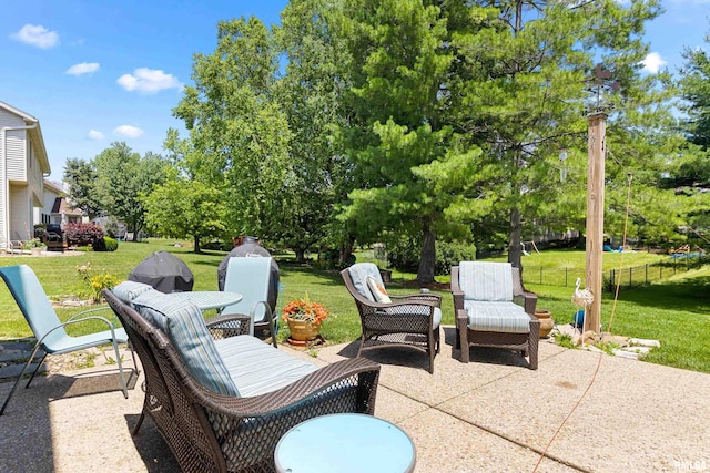 5408 N Rothmere Dr, Peoria, IL 61615 - view of patio / terrace with view of wooded area
