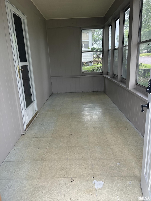 1208 S 13th St, Pekin, IL 61554 - view of unfurnished sunroom