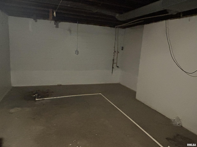 1208 S 13th St, Pekin, IL 61554 - view of unfinished below grade area