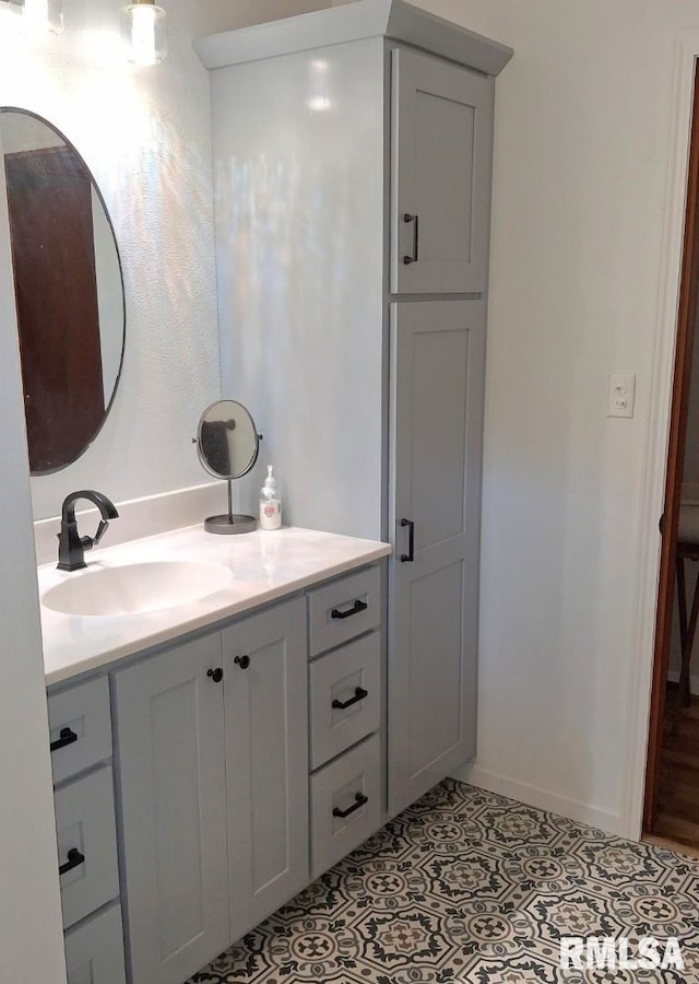 751 N 3rd St, Cuba, IL 61427 - bathroom with vanity