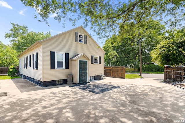 1603 Willow St, Pekin, IL 61554 - view of front of home
