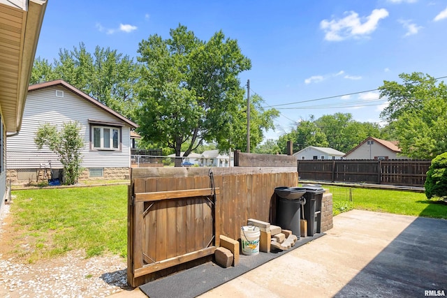 1603 Willow St, Pekin, IL 61554 - view of patio