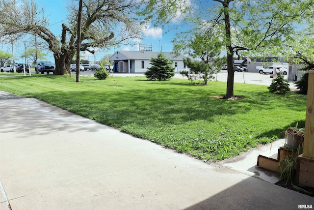 201 Willa Ln, Washington, IL 61571 - view of green lawn