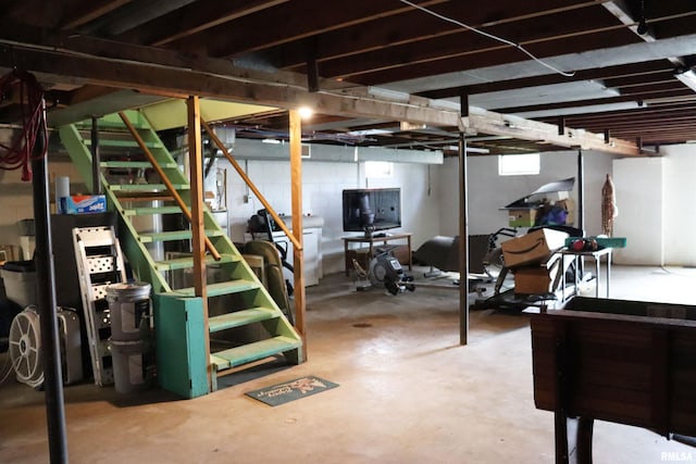 201 Willa Ln, Washington, IL 61571 - below grade area with stairway
