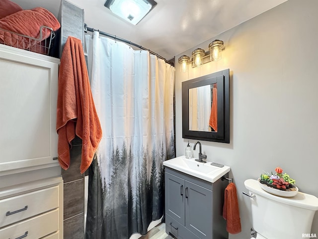 1506 S Capitol St, Pekin, IL 61554 - bathroom featuring vanity and a shower with curtain