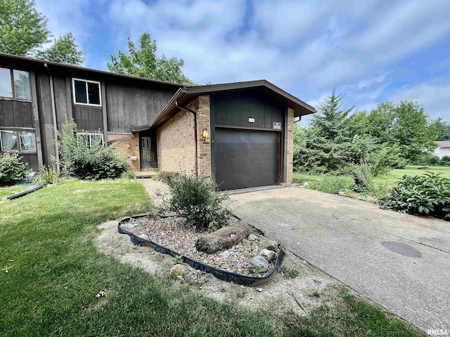 15 Cedar Dr, Macomb, IL 61455 - photo 1