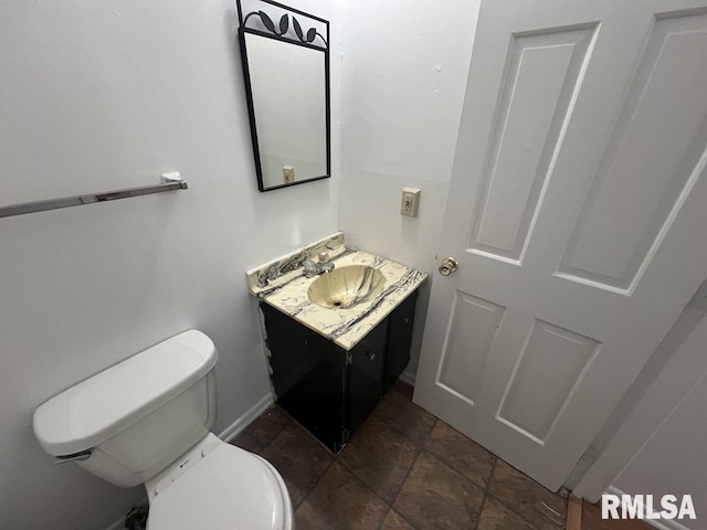 15 Cedar Dr, Macomb, IL 61455 - half bath featuring toilet and vanity