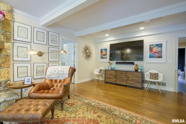 512 Hidden Ln, Peoria, IL 61614 - sitting room featuring wood finished floors, ornamental molding, and recessed lighting
