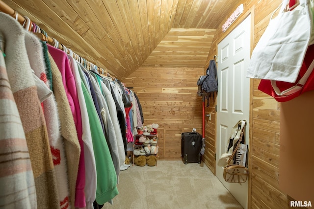 512 Hidden Ln, Peoria, IL 61614 - spacious closet with vaulted ceiling and carpet flooring
