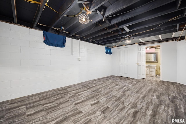 1013 N 2nd St, Pekin, IL 61554 - basement with concrete block wall