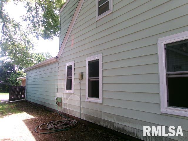 102 N Park Ave, Manito, IL 61546 - view of property exterior